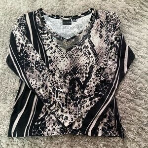 TRIBAL | Women’s Petite V-neck Blouse